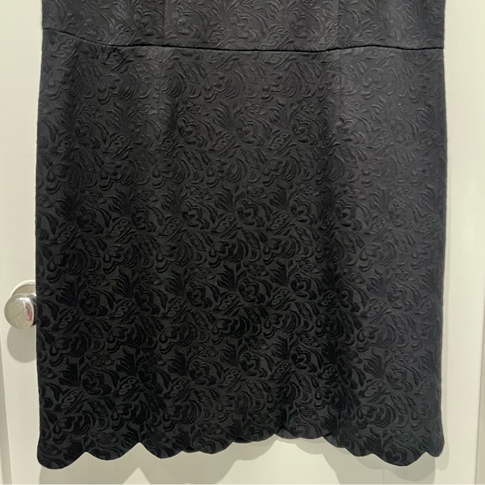 RSVP by Talbots Floral Matelasse Scalloped-Hem Dress in Black Size 22W - Picture 4 of 10